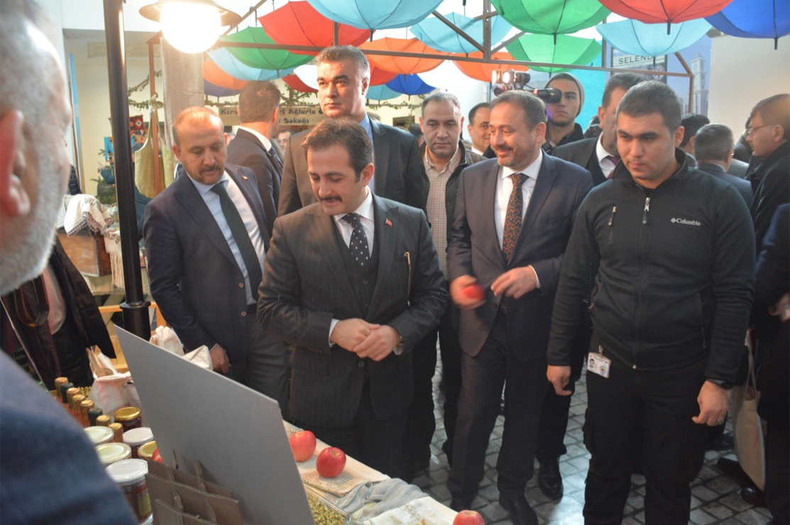 Bakan Yardımcısı  Sn. Mustafa AKSU - YEG standı Ziyareti